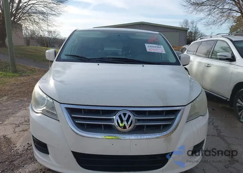 2010 Volkswagen Routan Se from USA, damaged, VIN 2V4RW3D18AR306175